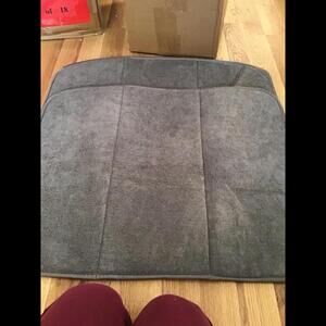 Set of 2 joy mangano jumbo dry mats, new with sticker goop on one, last photo